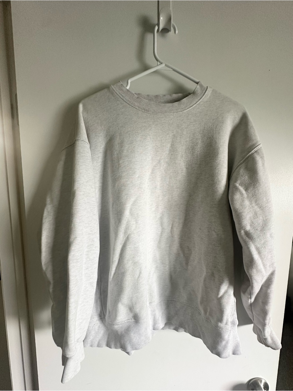 Aritzia TNA Cozy Boyfriend Crewneck